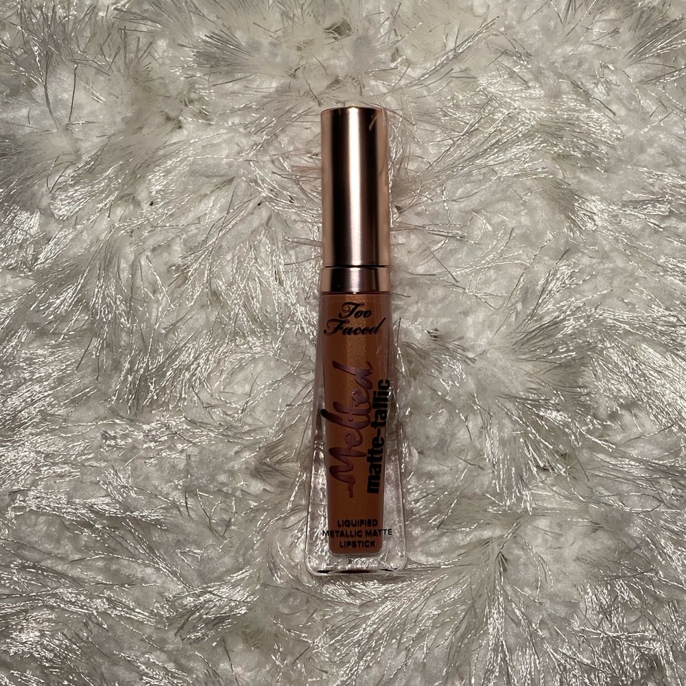 Too Faced Melted Matte-Tallic  Faking It